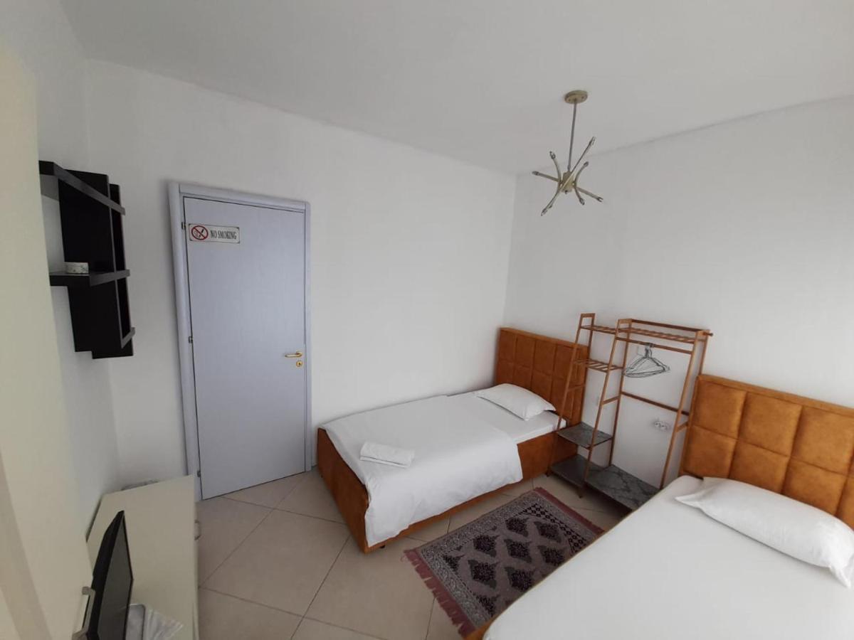 Guesthouse Bela Tirana Exterior photo