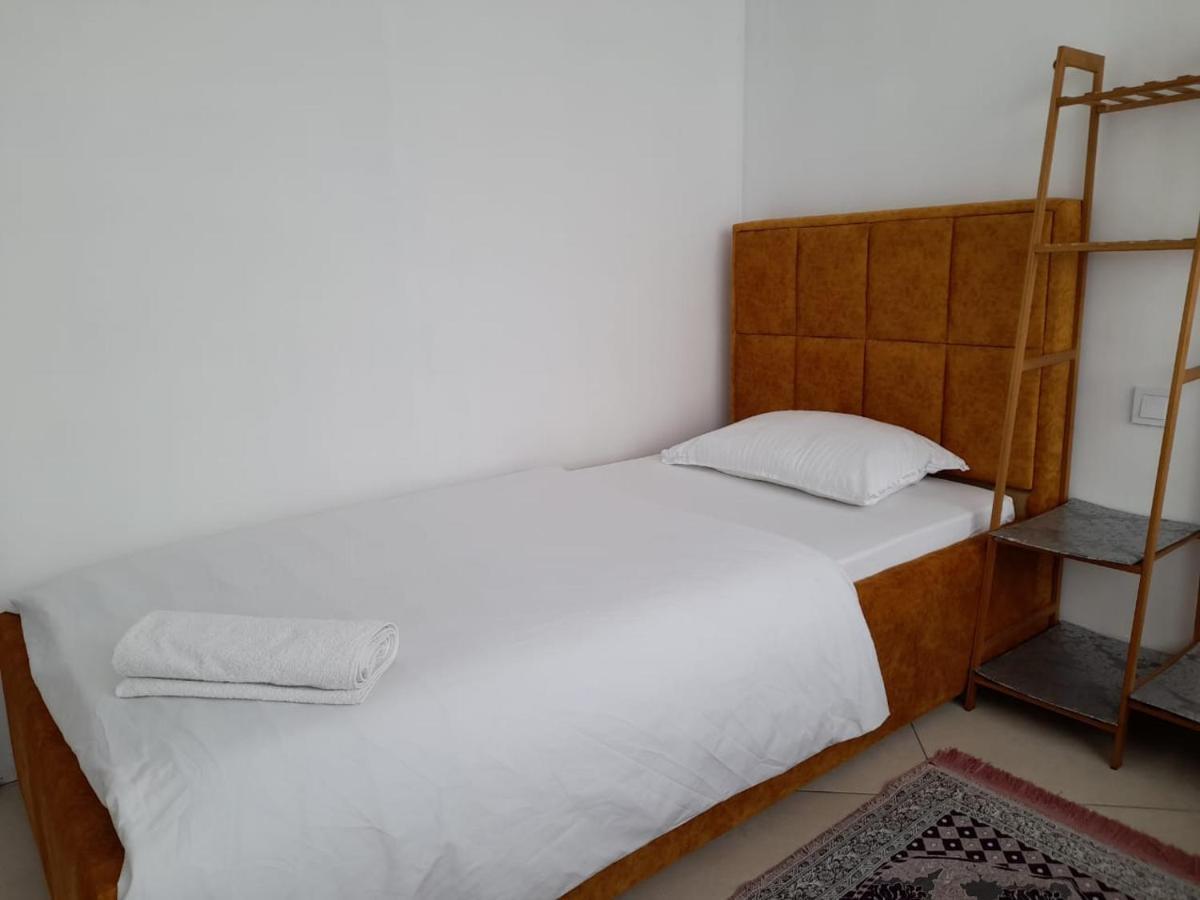 Guesthouse Bela Tirana Exterior photo
