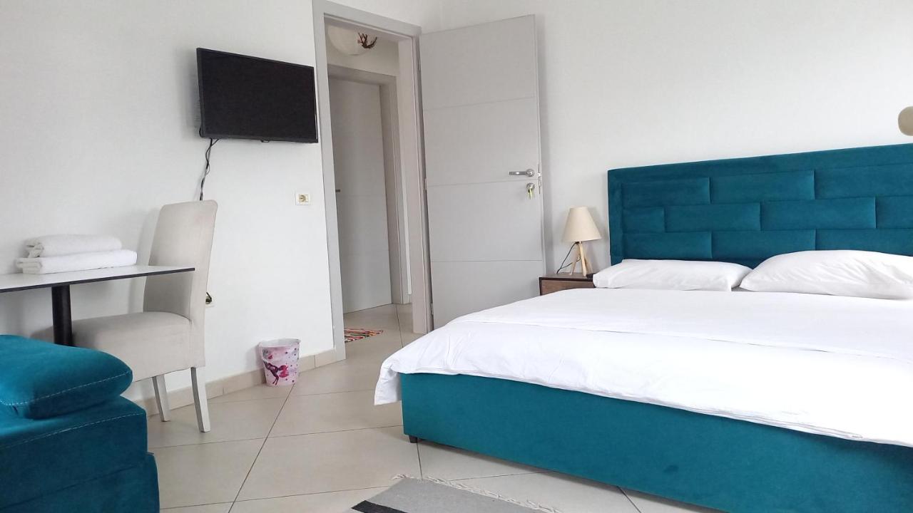 Guesthouse Bela Tirana Exterior photo